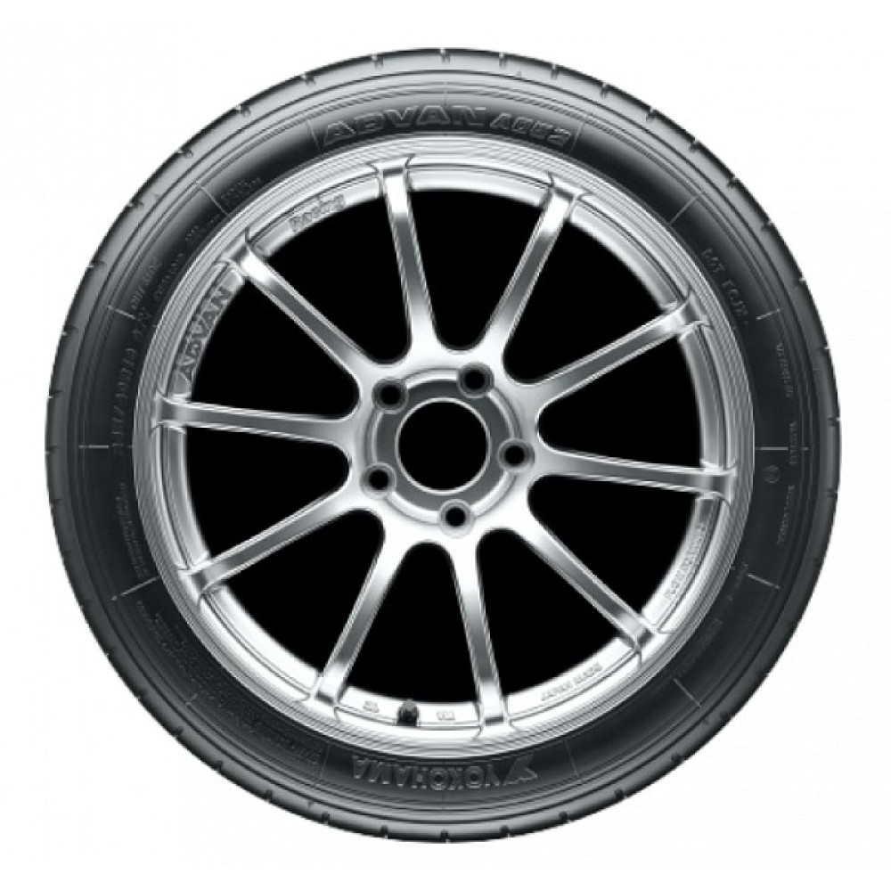 Легковая шина Yokohama Advan A052 275/40 R18 103Y