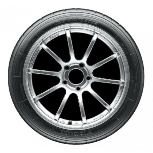 Легковая шина Yokohama Advan A052 275/40 R18 103Y