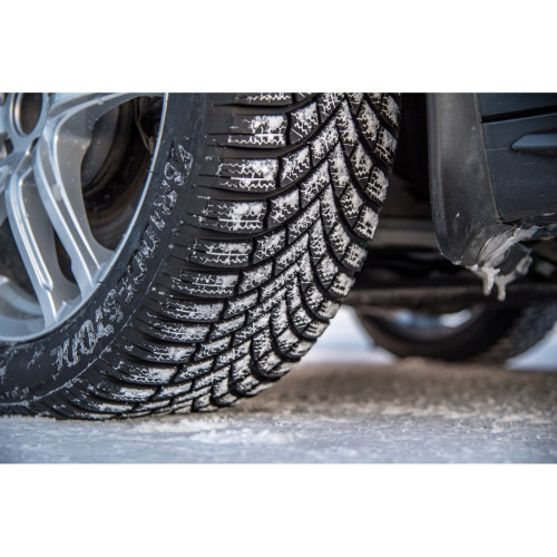 Легковая шина Bridgestone Blizzak LM005 225/55 R19 99V
