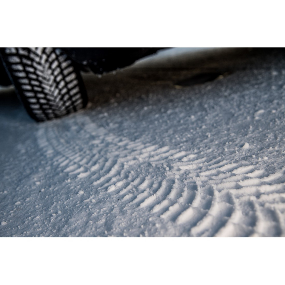 Легковая шина Bridgestone Blizzak LM005 DriveGuard Run Flat 235/45 R17 97V