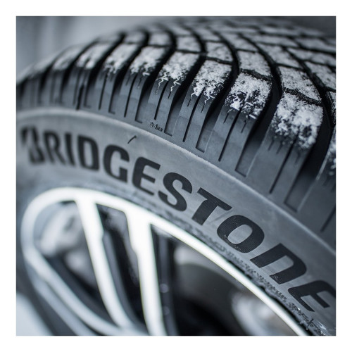Легковая шина Bridgestone Blizzak LM005 255/60 R17 110H