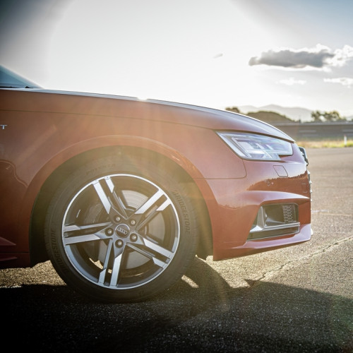 Легковая шина Bridgestone Potenza Sport 235/55 R19 105Y