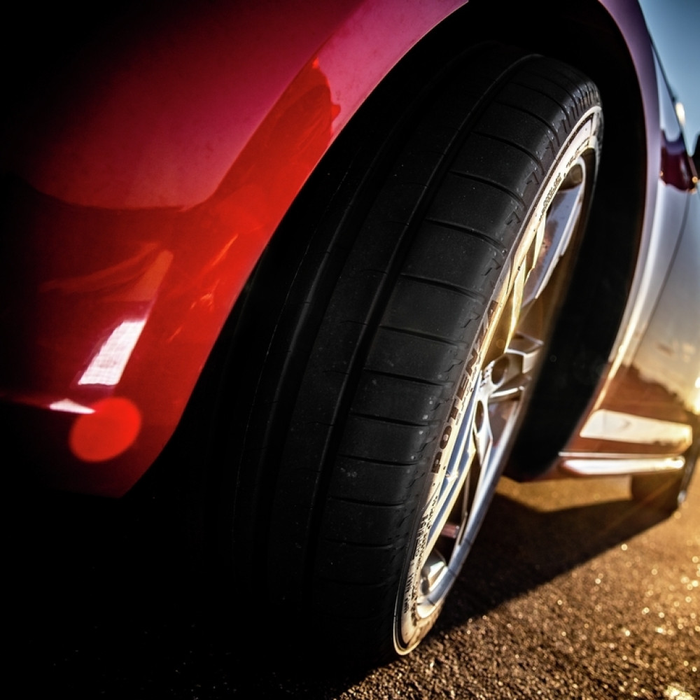 Легковая шина Bridgestone Potenza Sport 295/35 R21 107Y