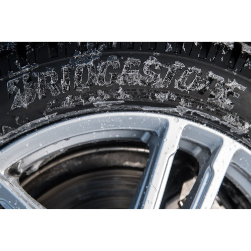 Легковая шина Bridgestone Blizzak LM005 295/40 R21 111V