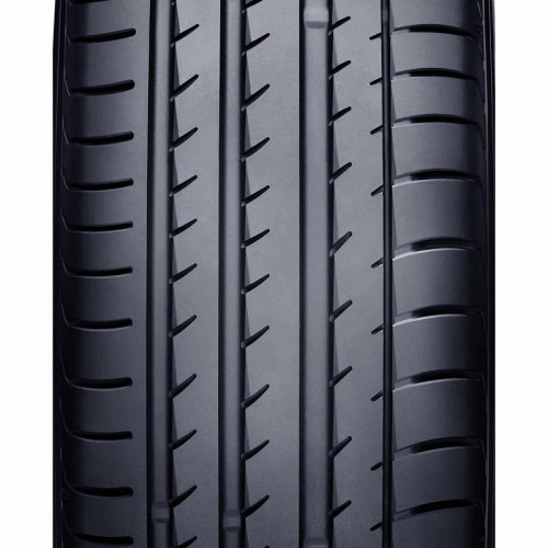 Легковая шина Yokohama Advan Sport V105T 255/55 R18 109Y