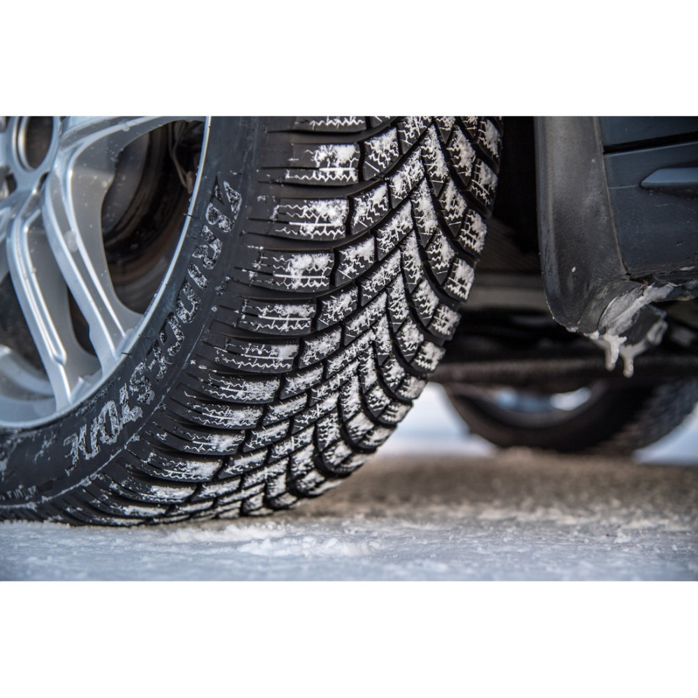 Легковая шина Bridgestone Blizzak LM005 235/60 R17 106H